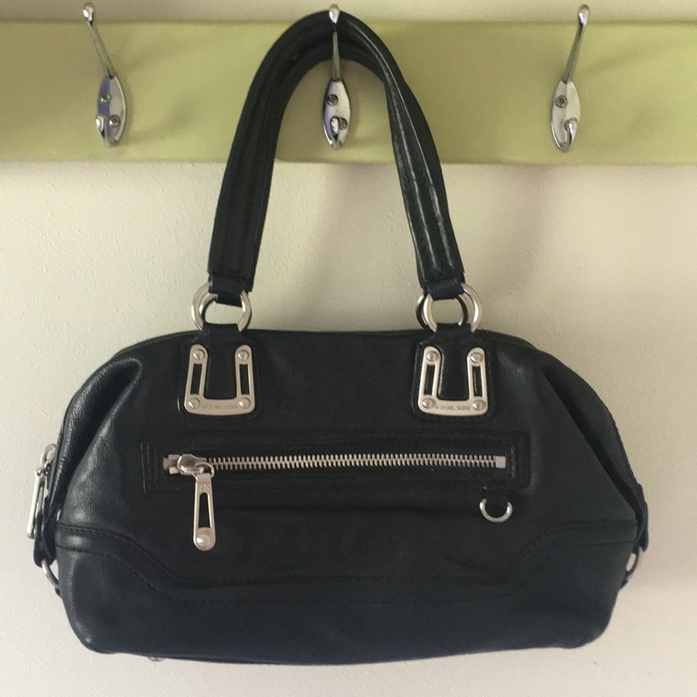 BOGO 🥳 Michael Kors leather satchel